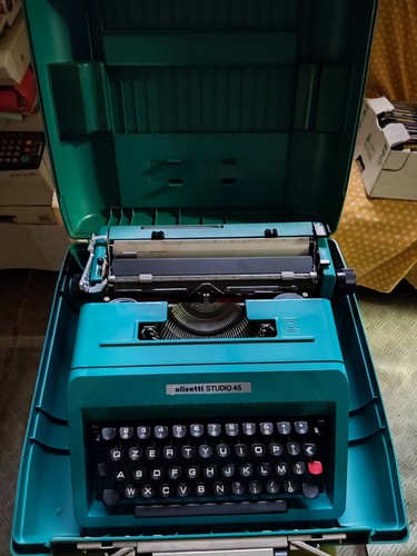 Macchina per scrivere studio - scrivere,