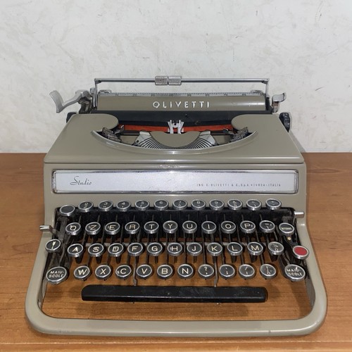Macchina per scrivere vintage - scrivere,