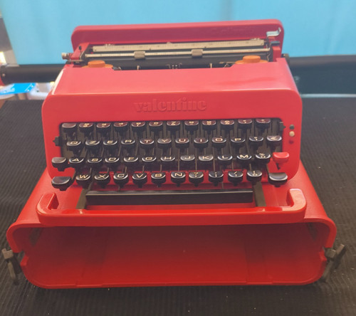 Ettore sottsass per olivetti - ettore,