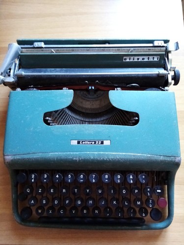 Macchina scrivere olivetti - scrivere,
