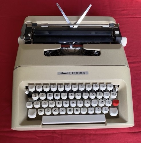 Macchina per scrivere olivetti - scrivere,