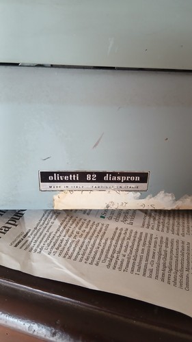 Macchina per scrivere olivetti - per,