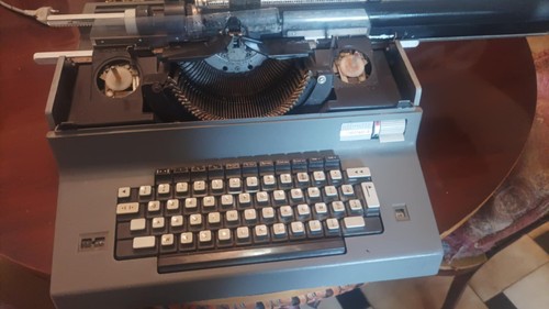 Macchina scrivere olivetti - scrivere,
