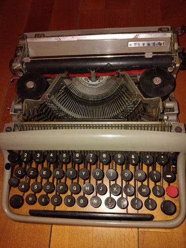 Macchina per scrivere - , olivetti